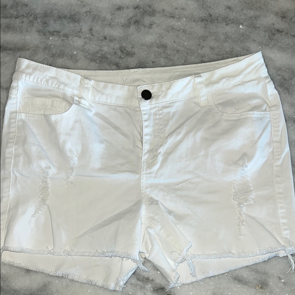 Vila Women's White Denim Shorts